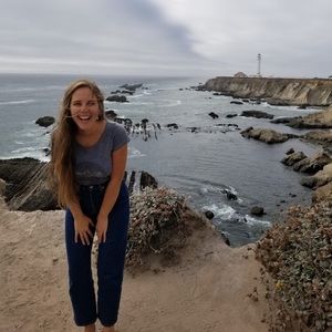 Meet your Posher, Alexia